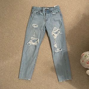 Levi’s 501 wedgie ripped jeans
